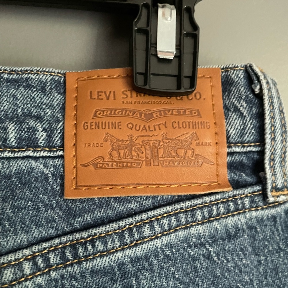Levi’s 70s High Flare Distressed Jeans Womens Size 31 - Picture 6 of 7